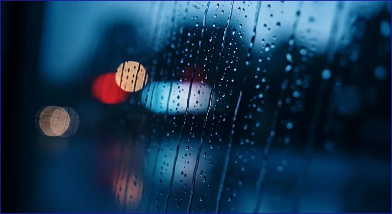 Raindrops on dark window at night — pink noise for tinnitus relief and deep focus